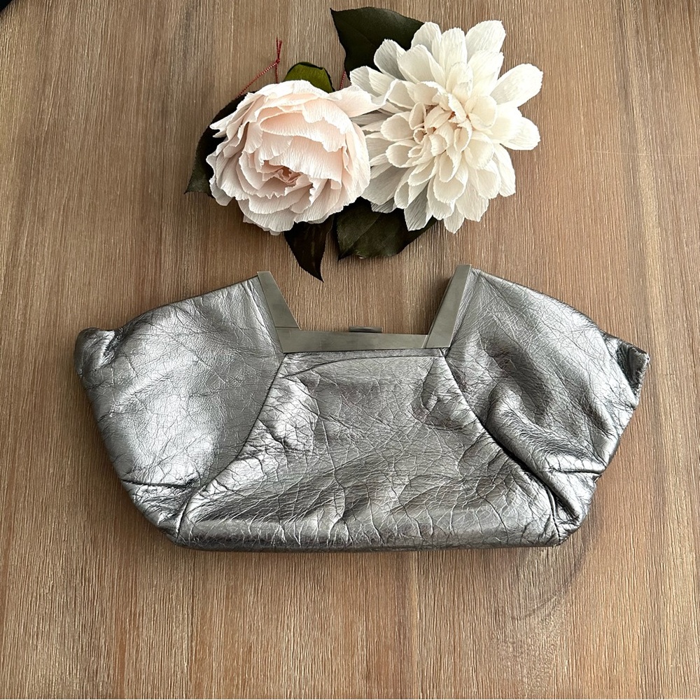 Maison Etnad Norah Metallic Silver Leather Frame Structural Clutch Bag